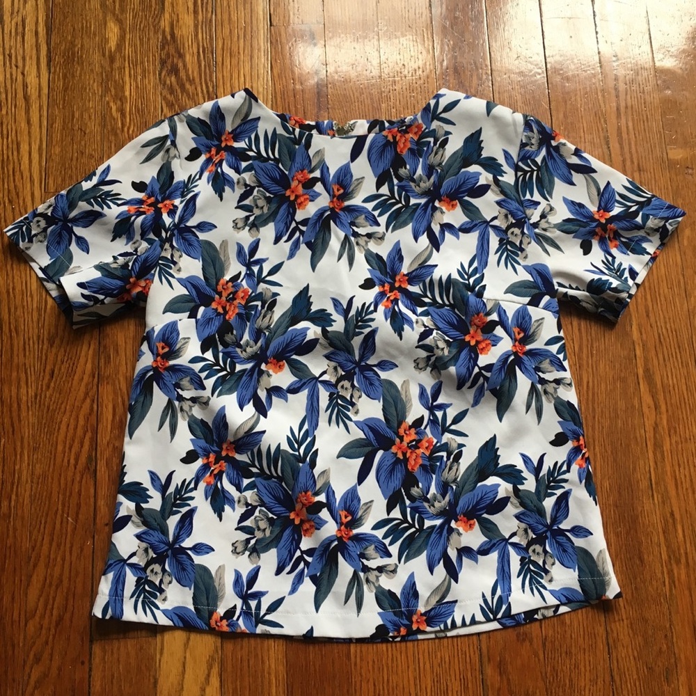 💫Poppy Lux floral shirt💫